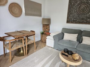 Luxe woonkamer bij B&B Bij ons in het bos - vakantiewoning Brabant